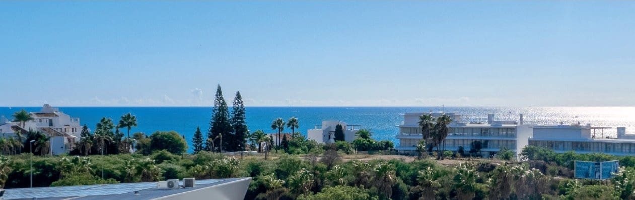 3 sypialnia Apartament na sprzedaż w Estepona z basenem garażem - 550 000 € (Ref: 7996934)