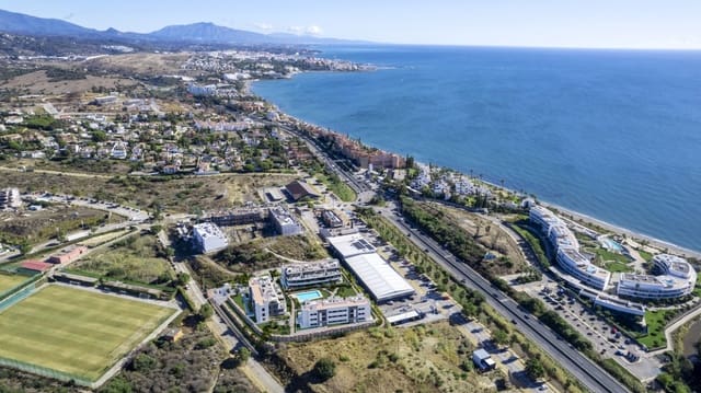 3 sypialnia Apartament na sprzedaż w Estepona z basenem garażem - 550 000 € (Ref: 7996934)