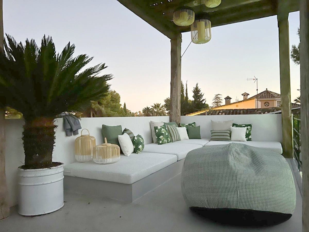 4 bedroom Villa for sale in Nueva Andalucia with pool garage - € 1,950,000 (Ref: 8145941)