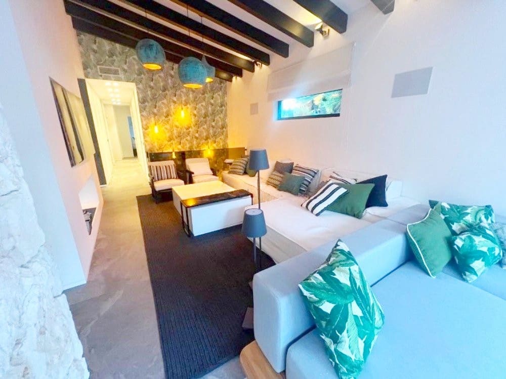 4 bedroom Villa for sale in Nueva Andalucia with pool garage - € 1,950,000 (Ref: 8145941)