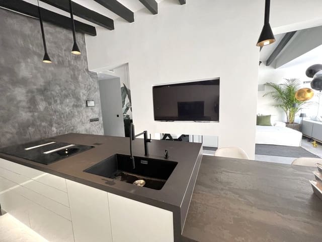 4 soverom Villa til salgs i Nueva Andalucia, Marbella med svømmebasseng garasje - € 1 750 000 (Ref: 8145941)