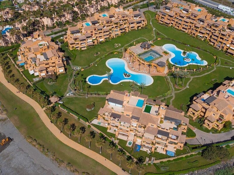 3 Zimmer Apartment zu verkaufen in Estepona mit Pool Garage - 2.395.000 € (Ref: 8149321)