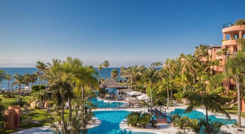 3 Zimmer Apartment zu verkaufen in Estepona mit Pool Garage - 2.395.000 € (Ref: 8149321)