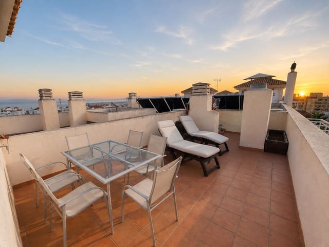 2 sypialnia Penthouse na sprzedaż w Estepona z basenem garażem - 399 000 € (Ref: 8181630)
