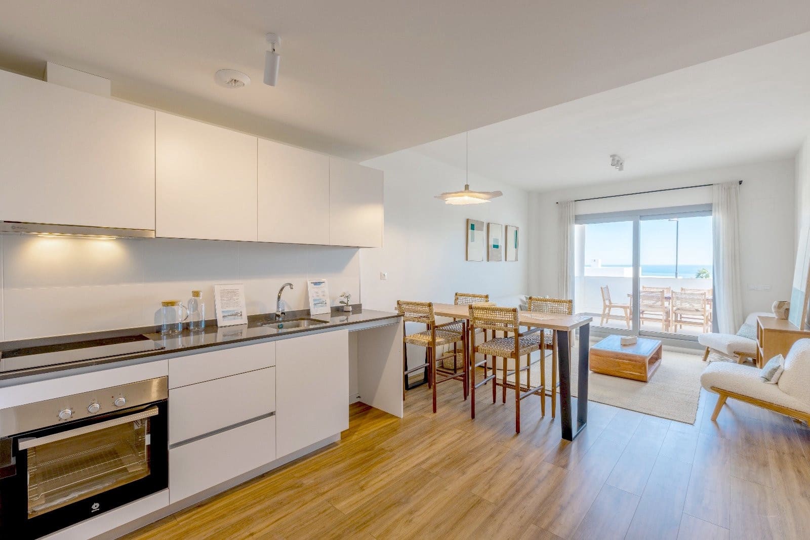 4 quarto Penthouse para venda em Estepona com piscina garagem - 534 000 € (Ref: 8183143)