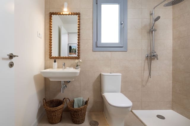 4 quarto Penthouse para venda em Estepona com piscina garagem - 534 000 € (Ref: 8183143)