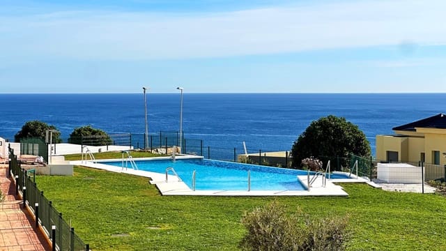 2 soveværelse Penthouse til salg i Casares med swimmingpool garage - € 649.000 (Ref: 8187449)