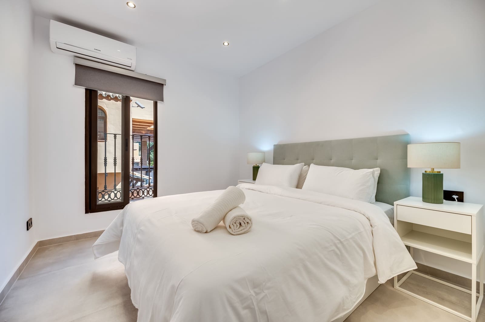 5 soverom Leilighet til salgs i El Paraiso med svømmebasseng garasje - € 749 000 (Ref: 8245008)