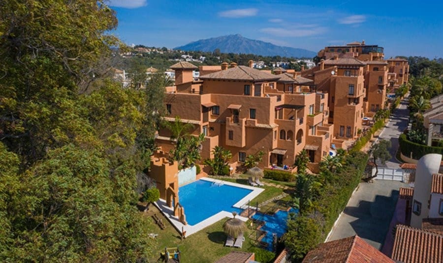 5 soverom Leilighet til salgs i El Paraiso med svømmebasseng garasje - € 749 000 (Ref: 8245008)