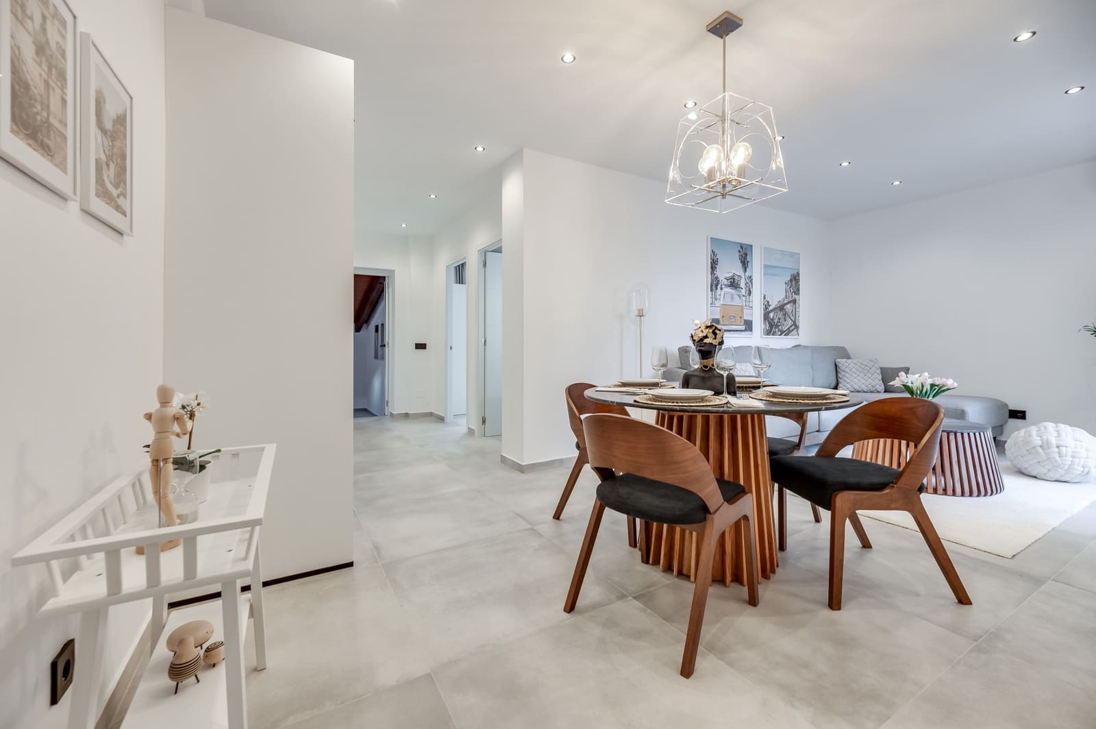 5 soverom Leilighet til salgs i El Paraiso med svømmebasseng garasje - € 749 000 (Ref: 8245008)