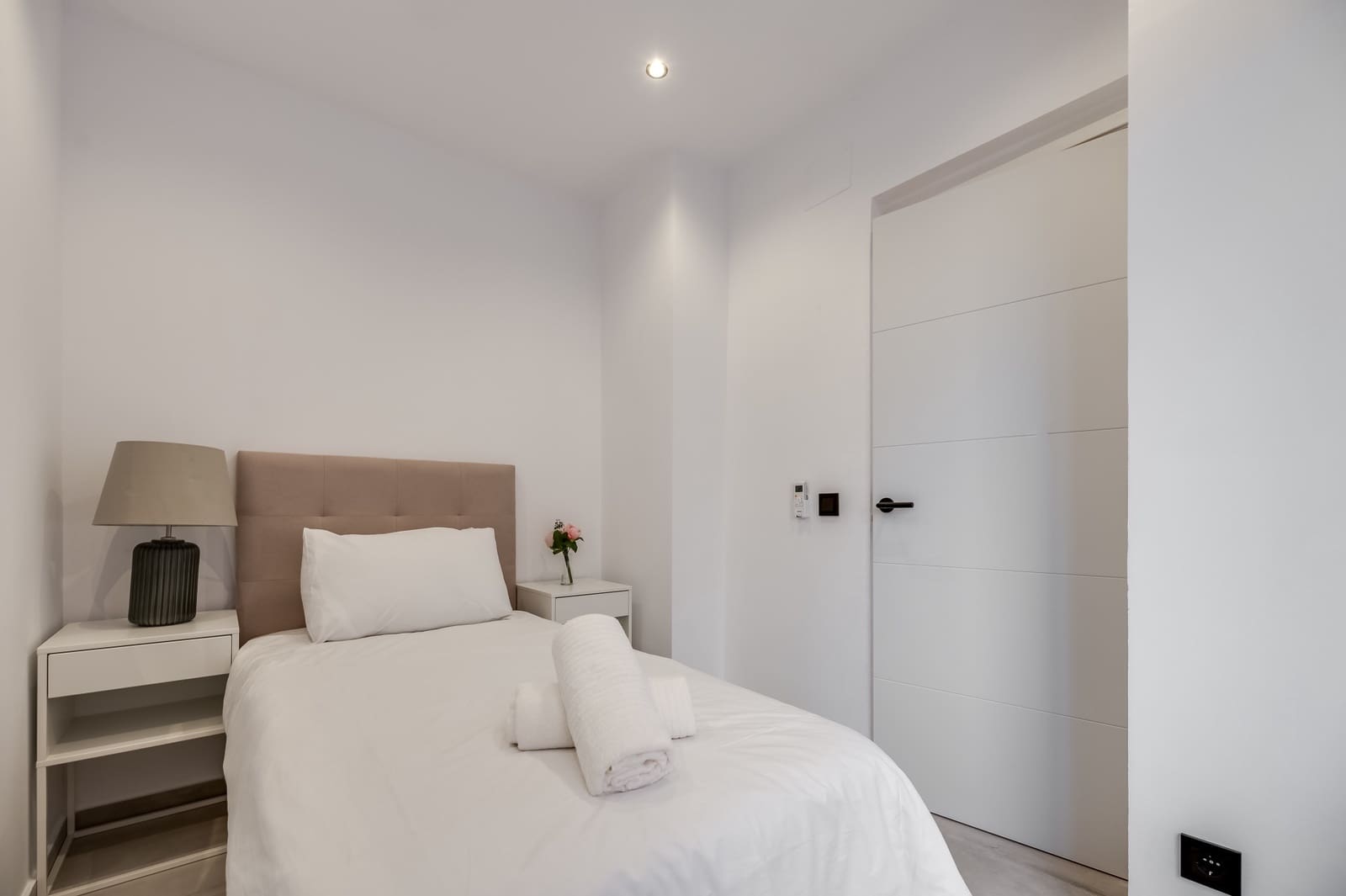 5 soverom Leilighet til salgs i El Paraiso med svømmebasseng garasje - € 749 000 (Ref: 8245008)