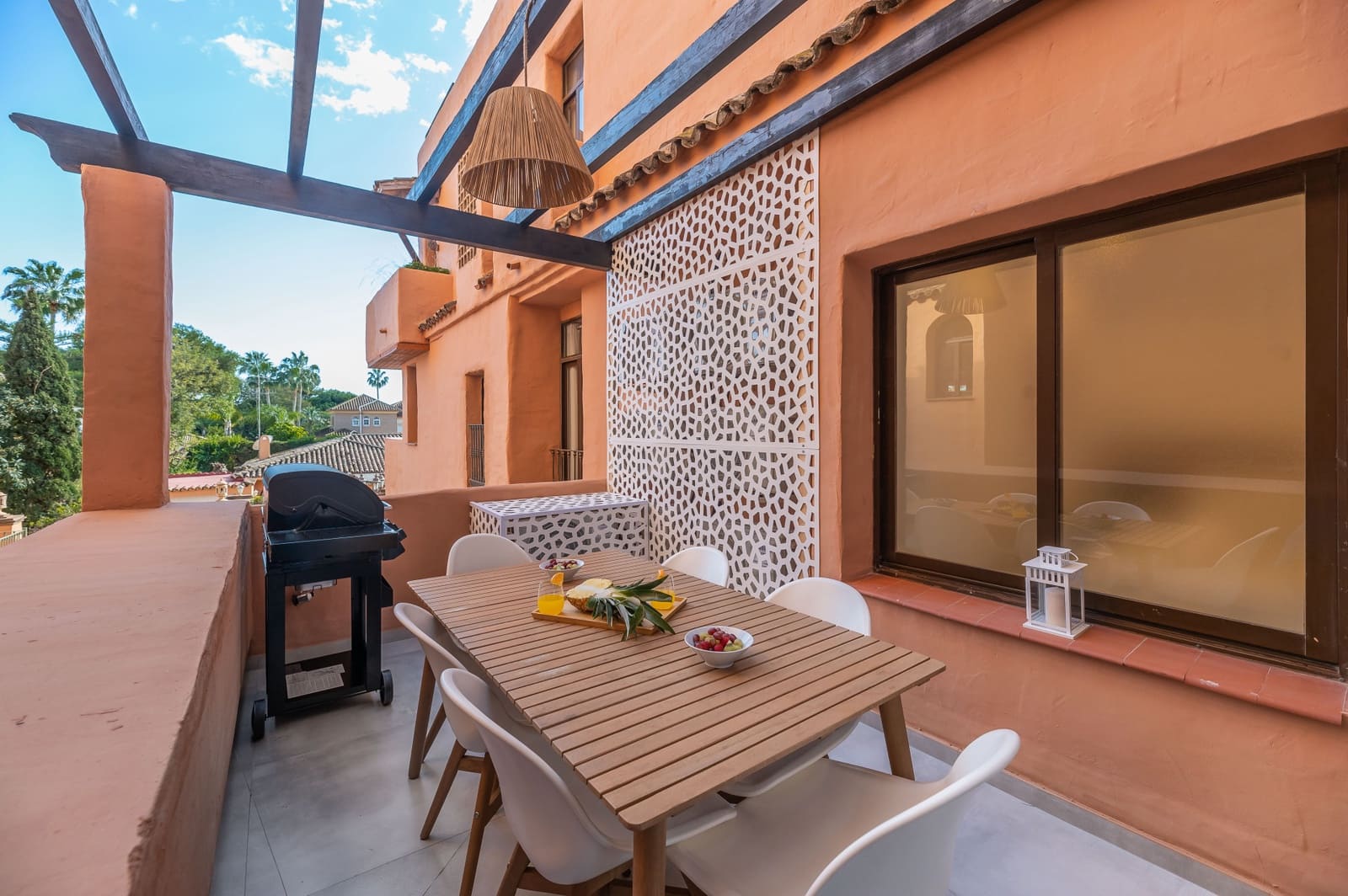 5 soverom Leilighet til salgs i El Paraiso med svømmebasseng garasje - € 749 000 (Ref: 8245008)