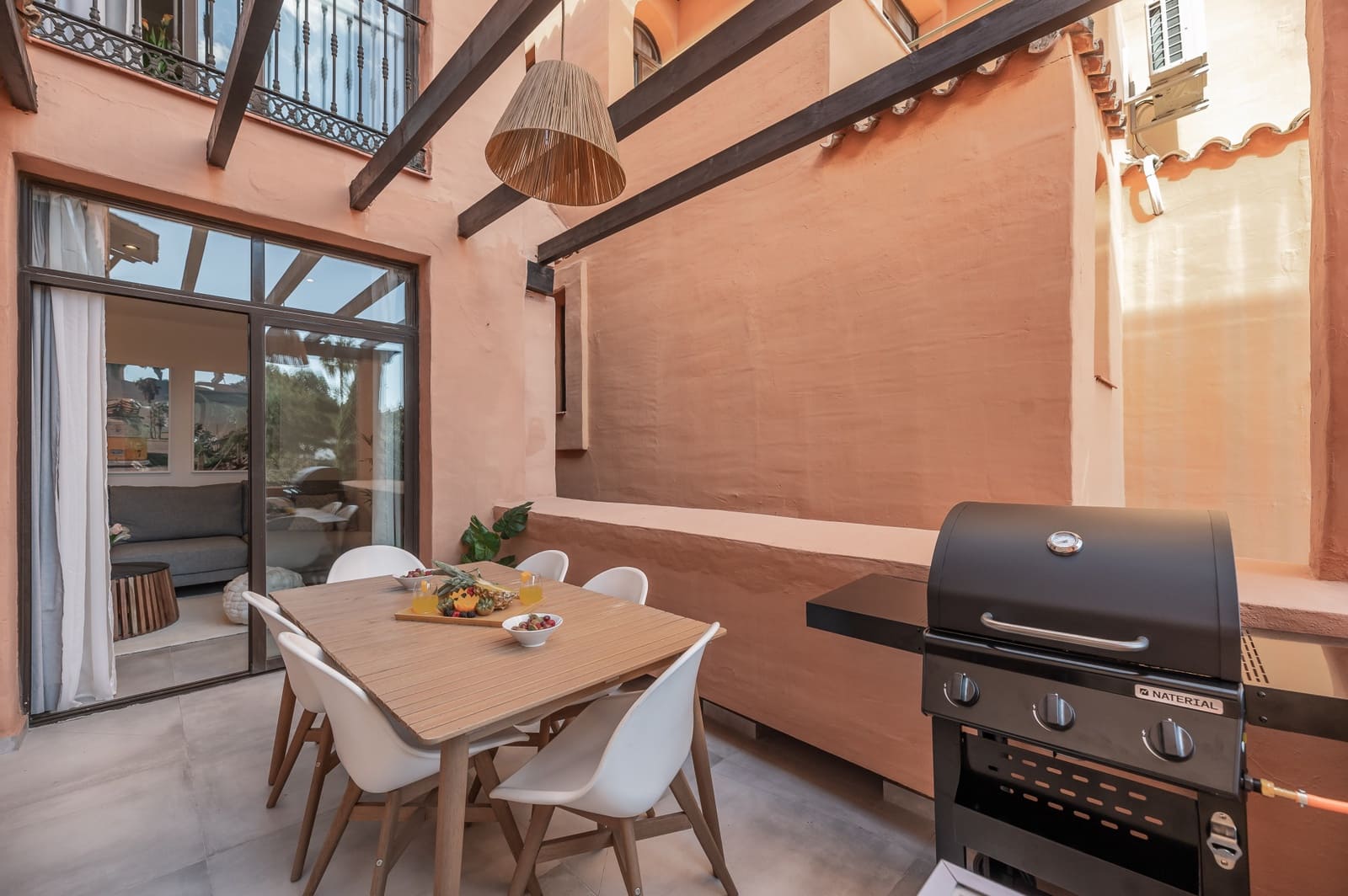 5 soverom Leilighet til salgs i El Paraiso med svømmebasseng garasje - € 749 000 (Ref: 8245008)