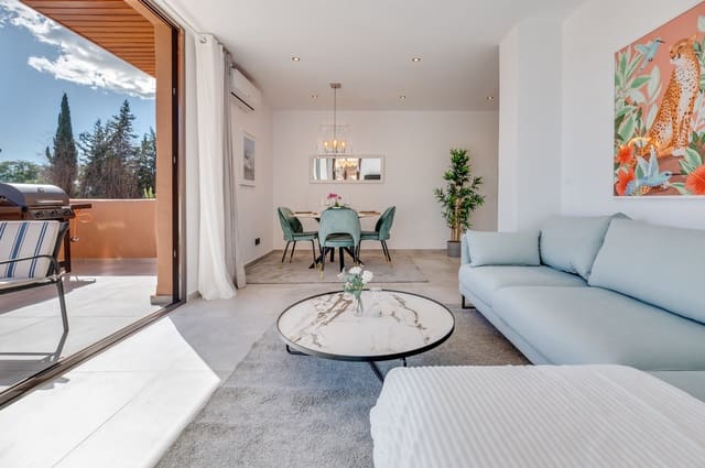 5 soverom Leilighet til salgs i El Paraiso, Estepona med svømmebasseng garasje - € 749 000 (Ref: 8245008)