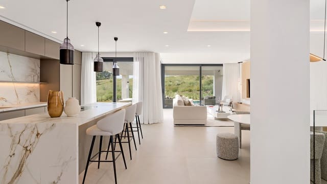 3 soveværelse Villa til salg i Estepona Golf, Estepona med swimmingpool garage - € 1.500.000 (Ref: 8284643)