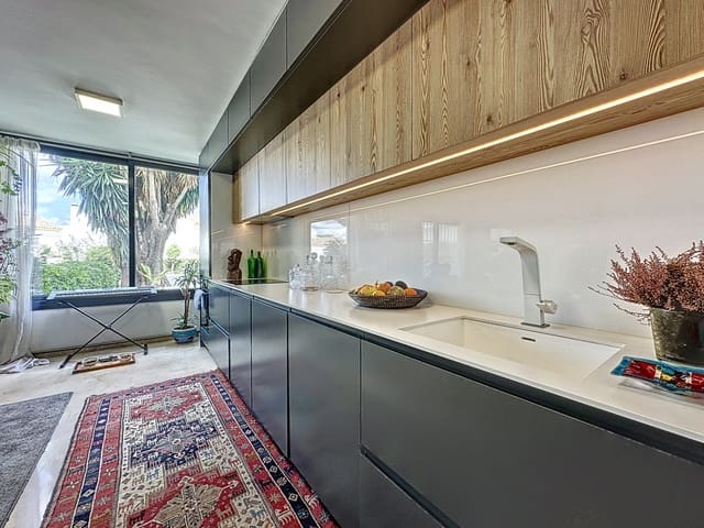 3 quarto Apartamento para venda em Estepona com piscina garagem - 430 000 € (Ref: 8305334)