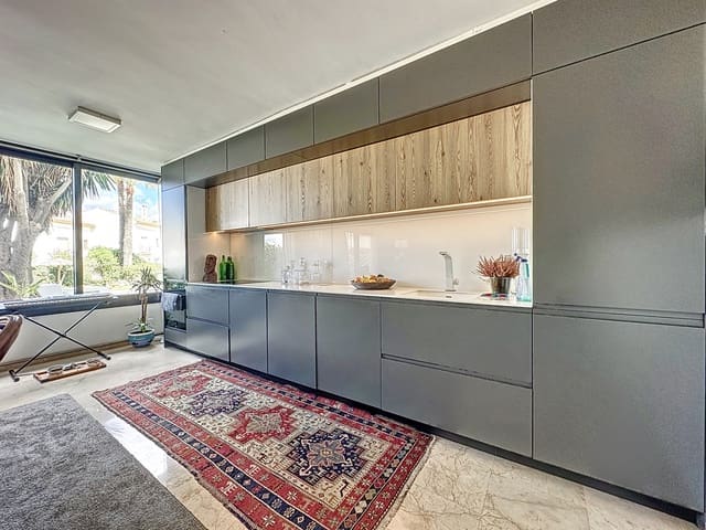 3 quarto Apartamento para venda em Estepona com piscina garagem - 430 000 € (Ref: 8305334)