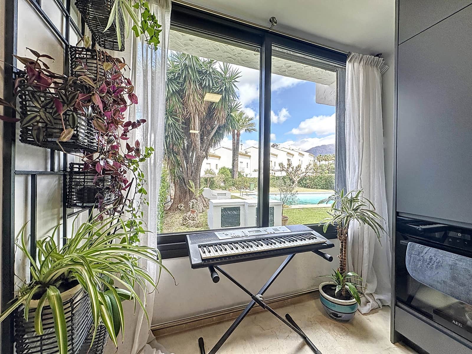 3 quarto Apartamento para venda em Estepona com piscina garagem - 430 000 € (Ref: 8305334)