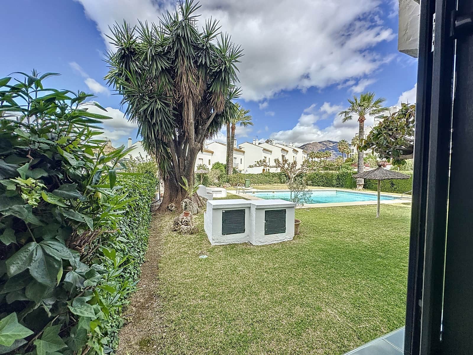 3 quarto Apartamento para venda em Estepona com piscina garagem - 430 000 € (Ref: 8305334)