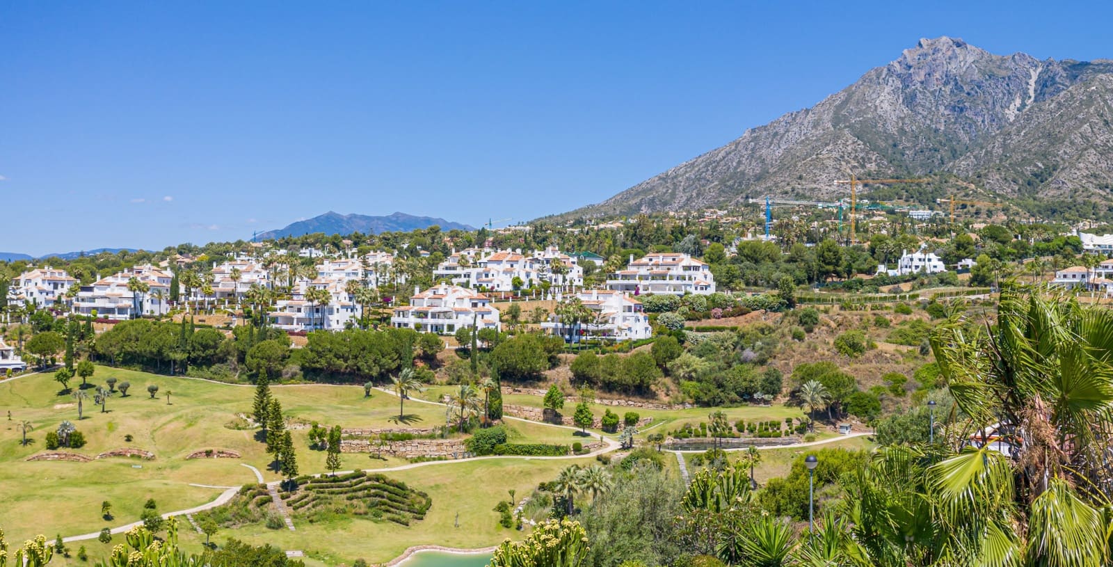3 soveværelse Villa til salg i Marbella med swimmingpool garage - € 1.950.000 (Ref: 8331538)