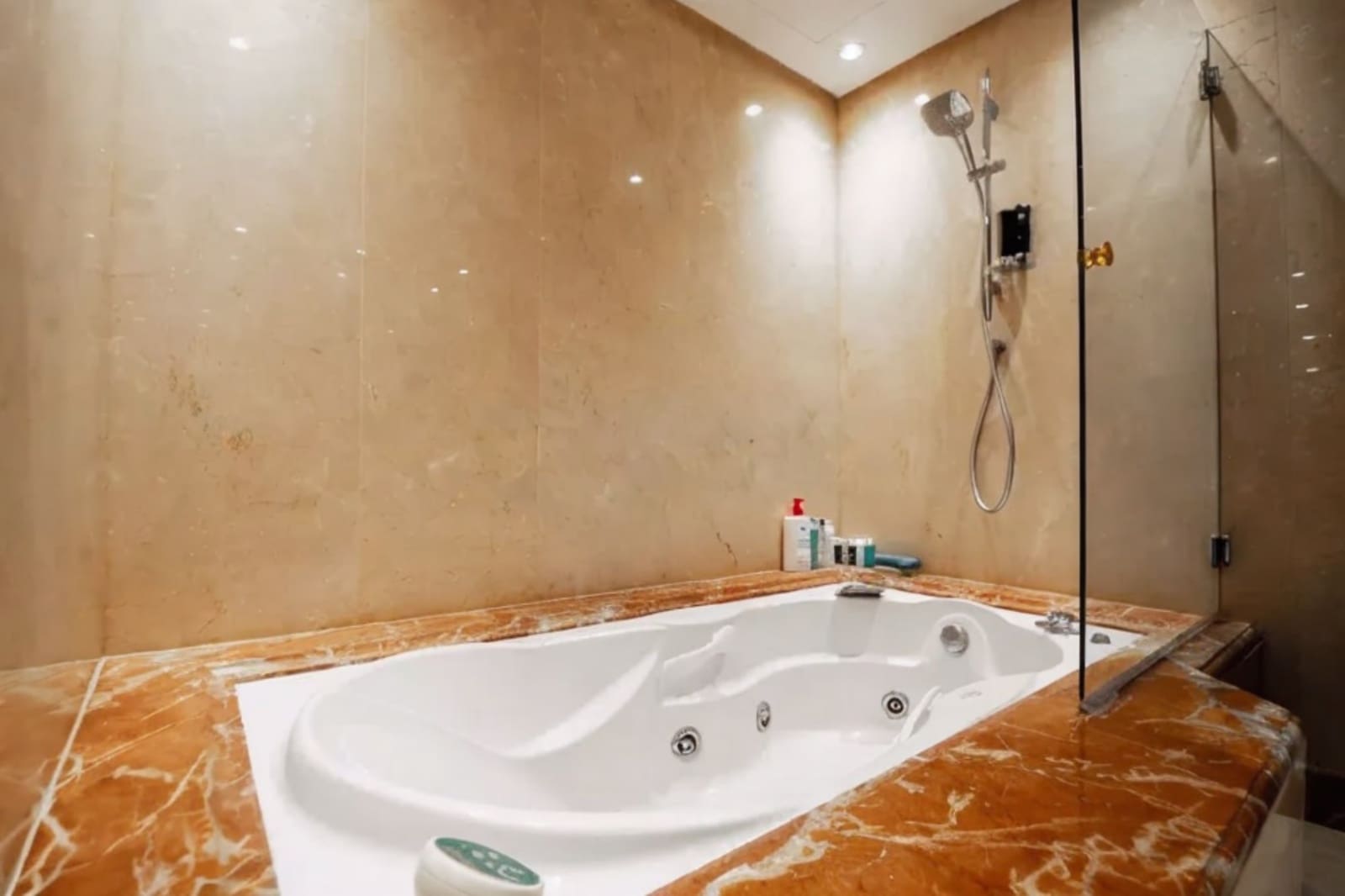 3 sovrum Takvåning till salu i Estepona med pool garage - 2 250 000 € (Ref: 8405371)