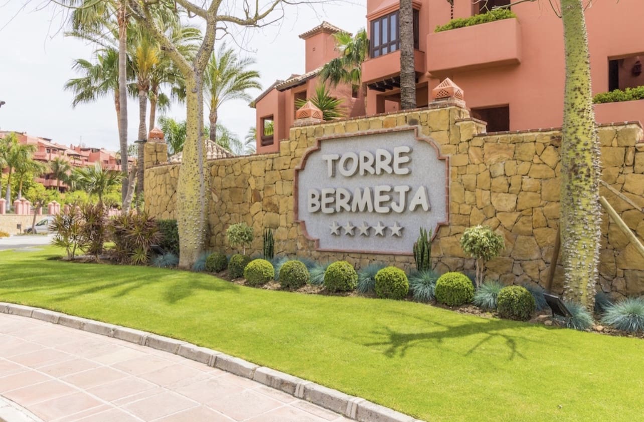 3 sovrum Takvåning till salu i Estepona med pool garage - 2 250 000 € (Ref: 8405371)