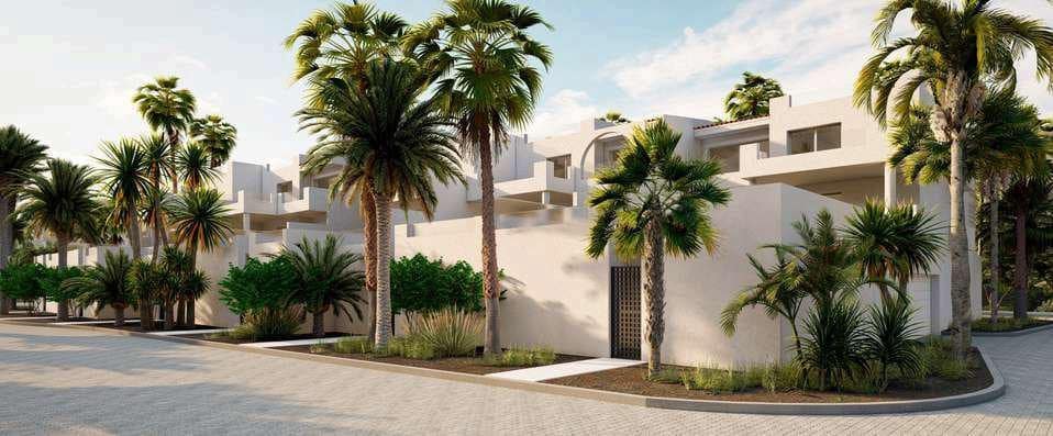 5 bedroom Villa for sale in El Paraiso with pool garage - € 860,000 (Ref: 8448306)