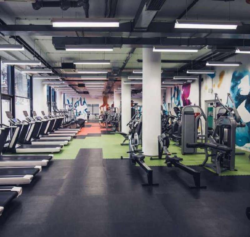 5 bedroom Villa for sale in El Paraiso with pool garage - € 860,000 (Ref: 8448306)