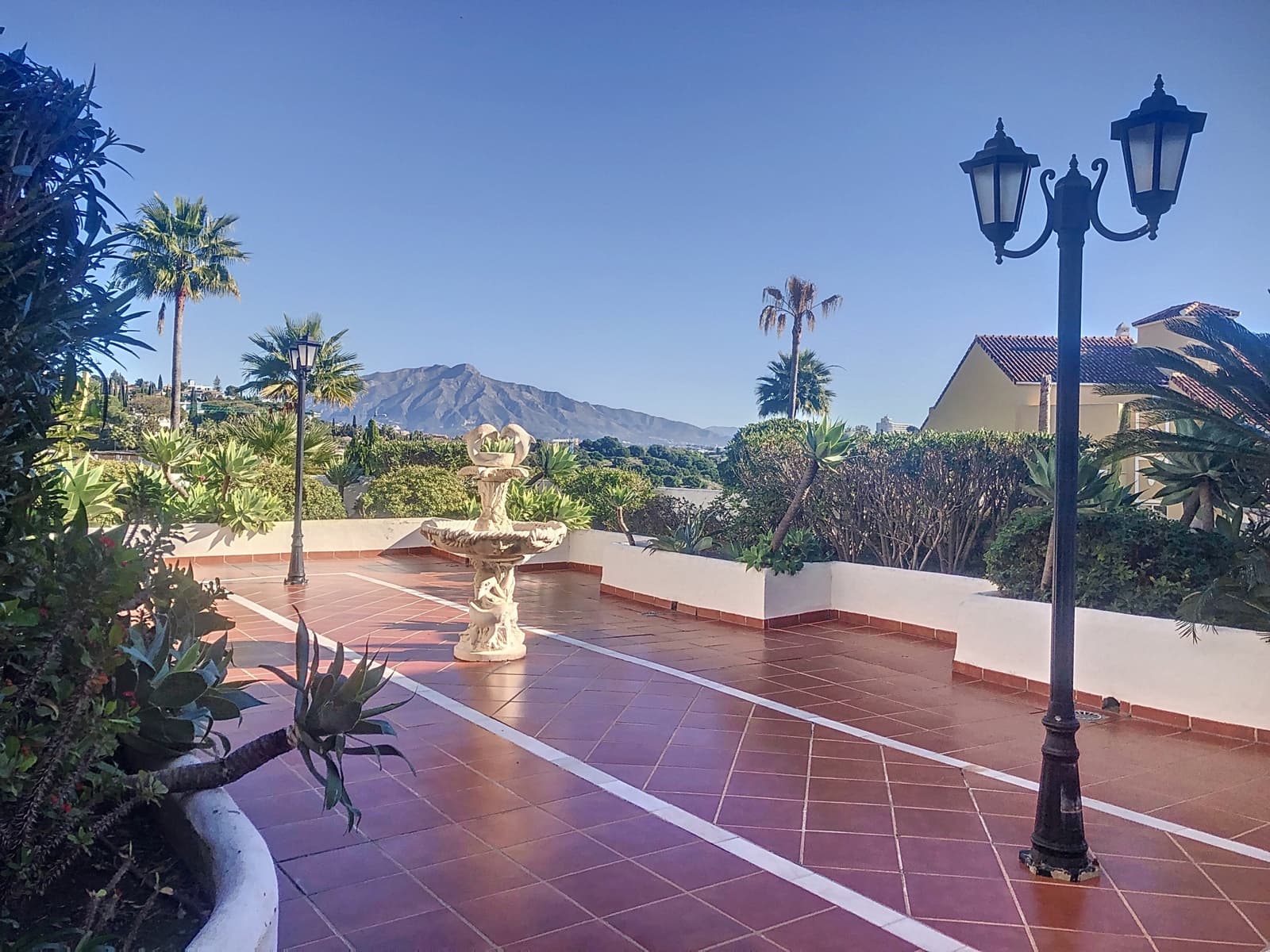 2 bedroom Apartment for sale in Bel-Air with pool garage - € 360,000 (Ref: 8597574)