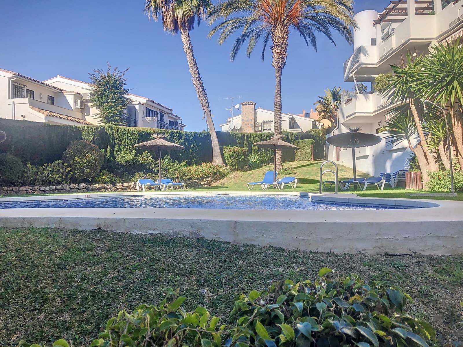 2 bedroom Apartment for sale in Bel-Air with pool garage - € 360,000 (Ref: 8597574)