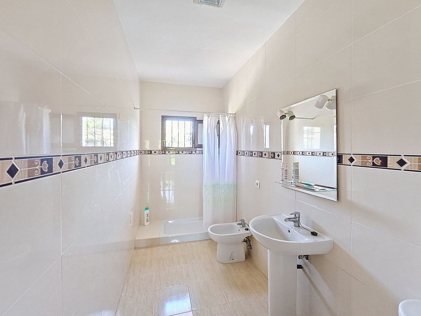 3 sovrum Finca/Hus på landet till salu i El Padron med garage - 505 000 € (Ref: 8619838)