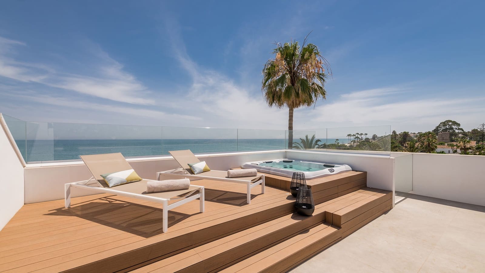 5 bedroom Villa for sale in Estepona with pool garage - € 5,995,000 (Ref: 8624896)