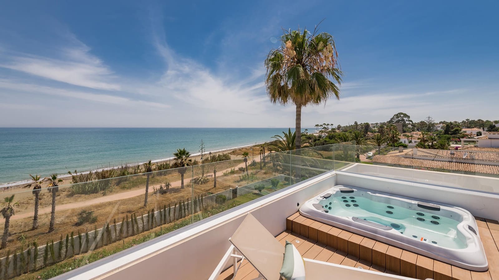 5 bedroom Villa for sale in Estepona with pool garage - € 5,995,000 (Ref: 8624896)
