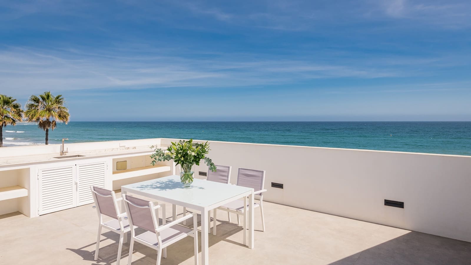 5 bedroom Villa for sale in Estepona with pool garage - € 5,995,000 (Ref: 8624896)