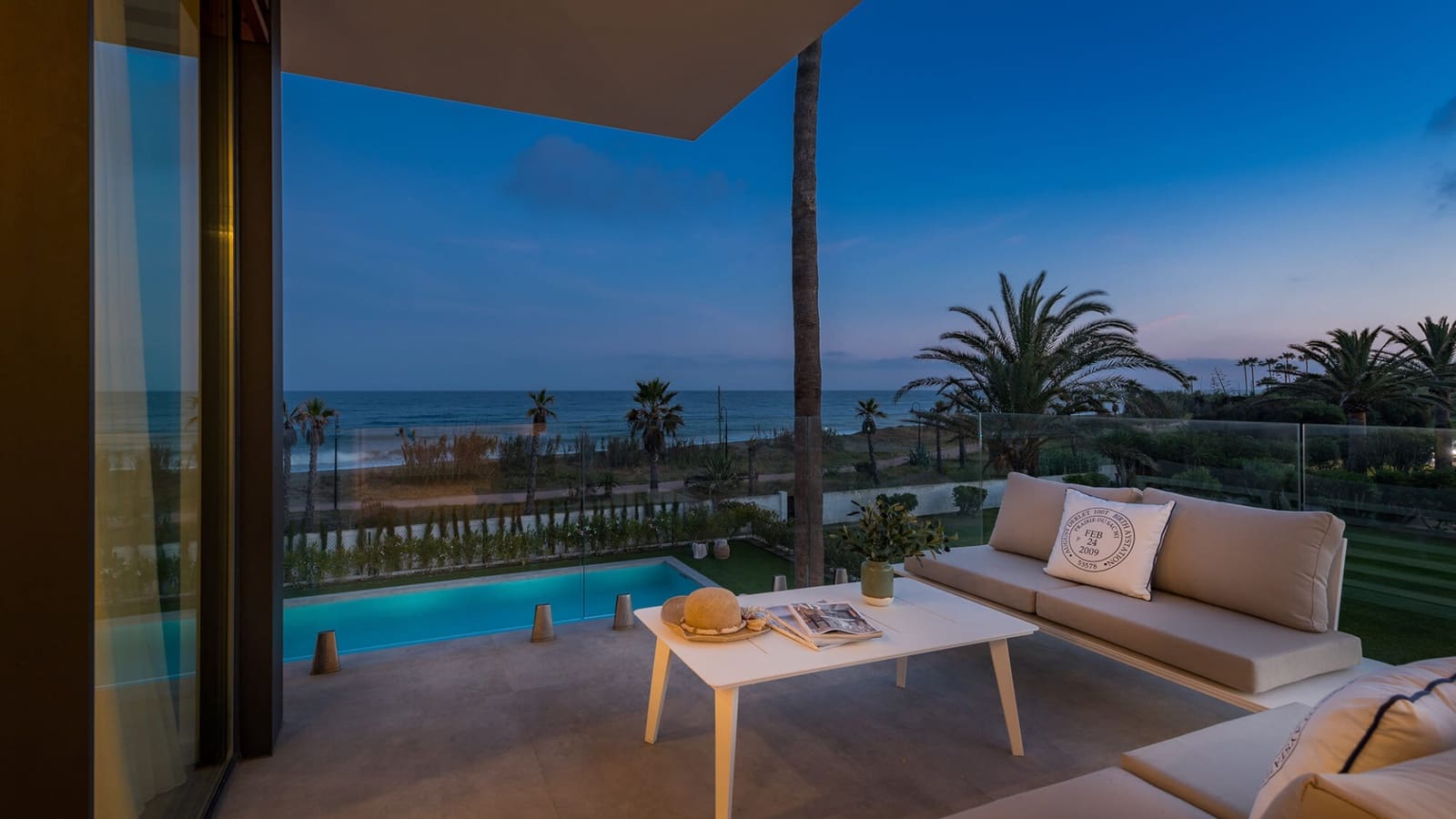 5 bedroom Villa for sale in Estepona with pool garage - € 5,995,000 (Ref: 8624896)