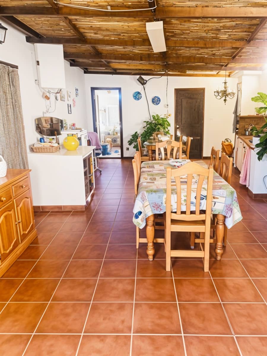 6 bedroom Finca/Country House for sale in Estepona with pool garage - € 850,000 (Ref: 8630324)