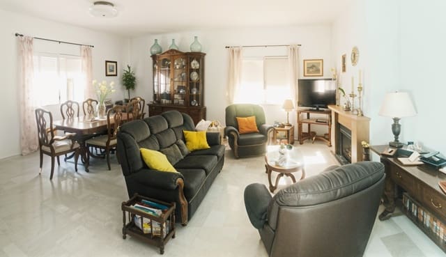 6 bedroom Finca/Country House for sale in Estepona with pool garage - € 850,000 (Ref: 8630324)