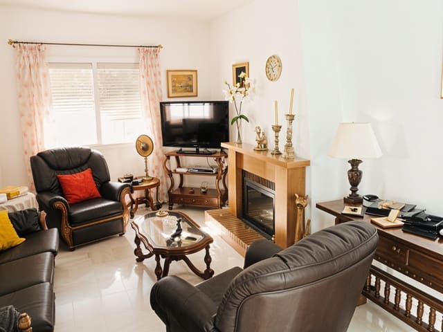 6 bedroom Finca/Country House for sale in Estepona with pool garage - € 850,000 (Ref: 8630324)