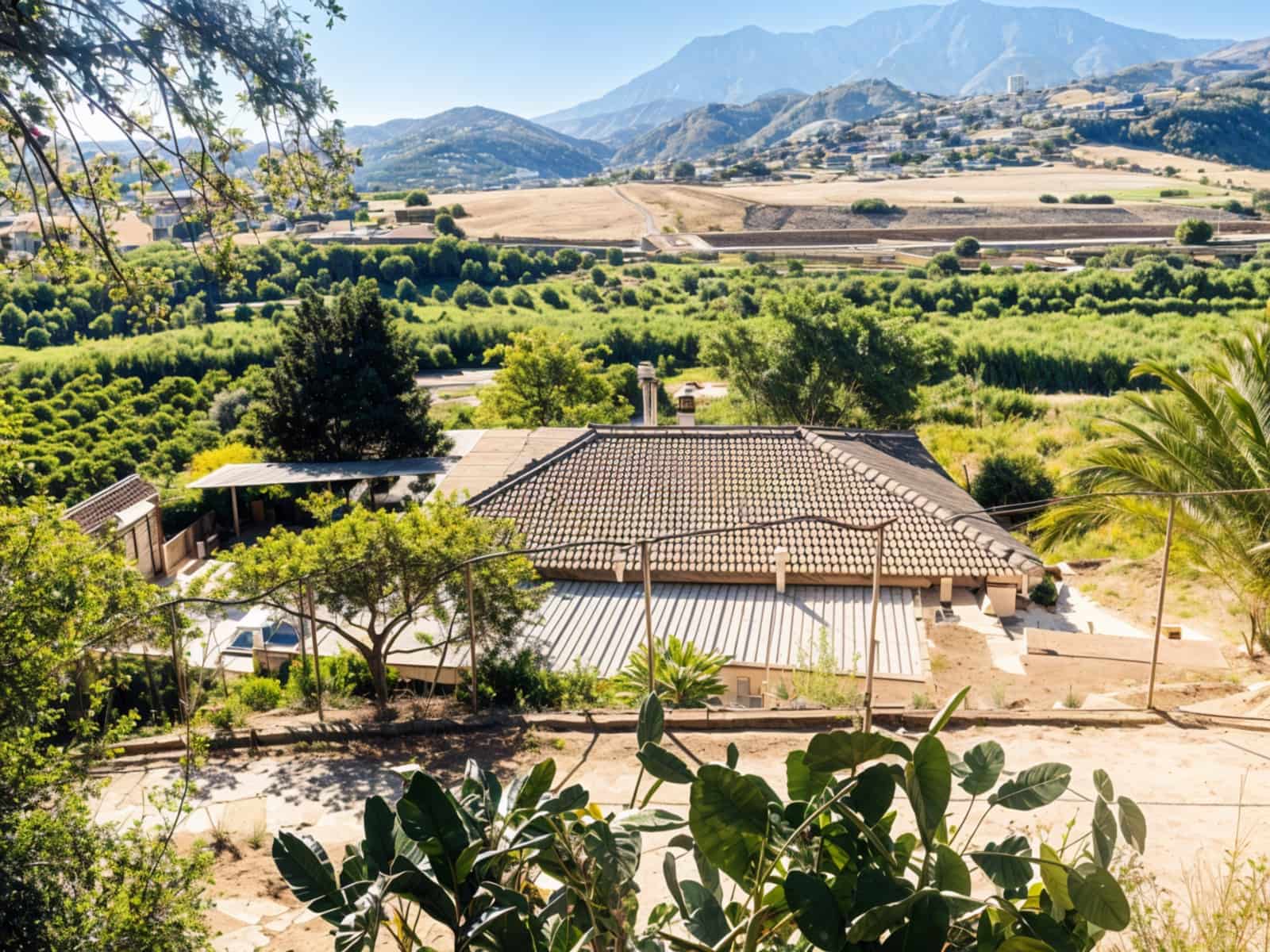 6 bedroom Finca/Country House for sale in Estepona with pool garage - € 850,000 (Ref: 8630324)