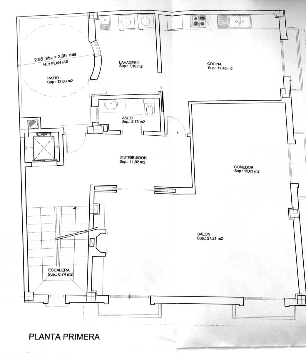 7 bedroom Townhouse for sale in Estepona with pool garage - € 1,700,000 (Ref: 8634375)