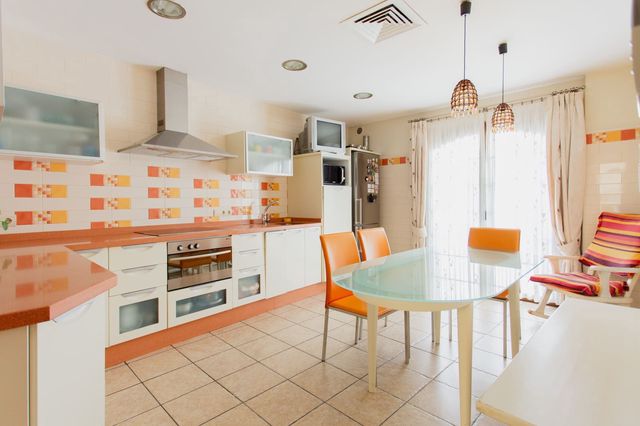 7 slaapkamer Huis te koop in Estepona met zwembad garage - € 1.600.000 (Ref: 8634375)