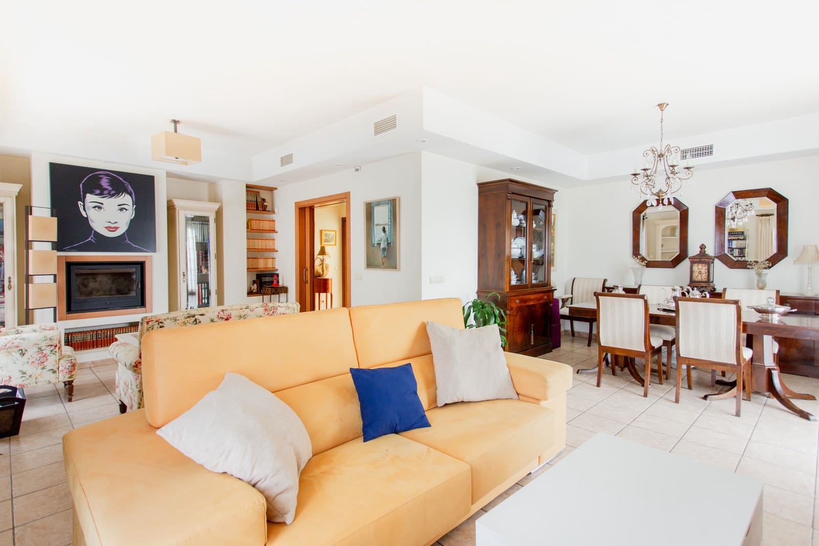 7 bedroom Townhouse for sale in Estepona with pool garage - € 1,700,000 (Ref: 8634375)