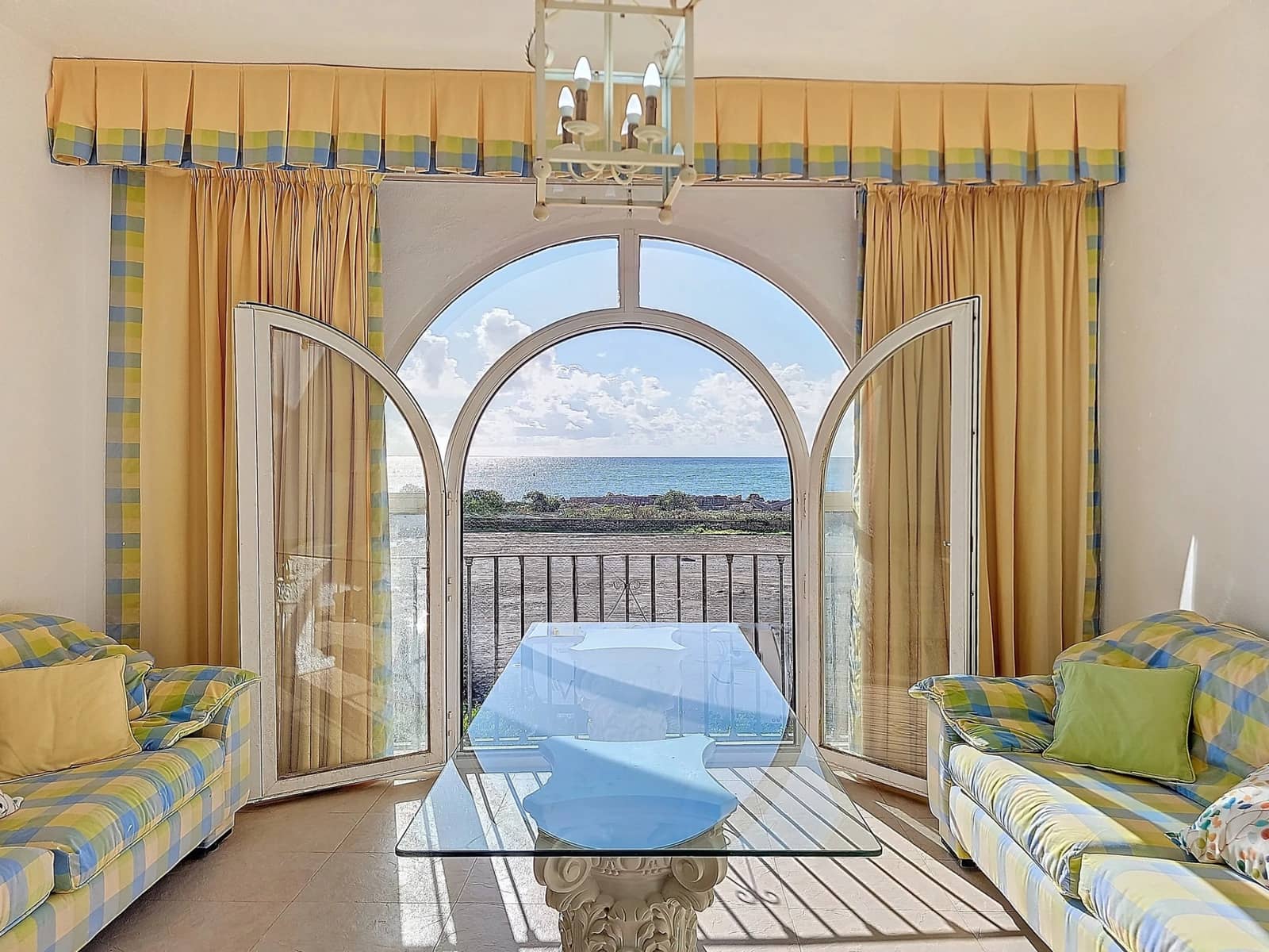 5 bedroom Townhouse for sale in Estepona with pool garage - € 895,000 (Ref: 8636997)