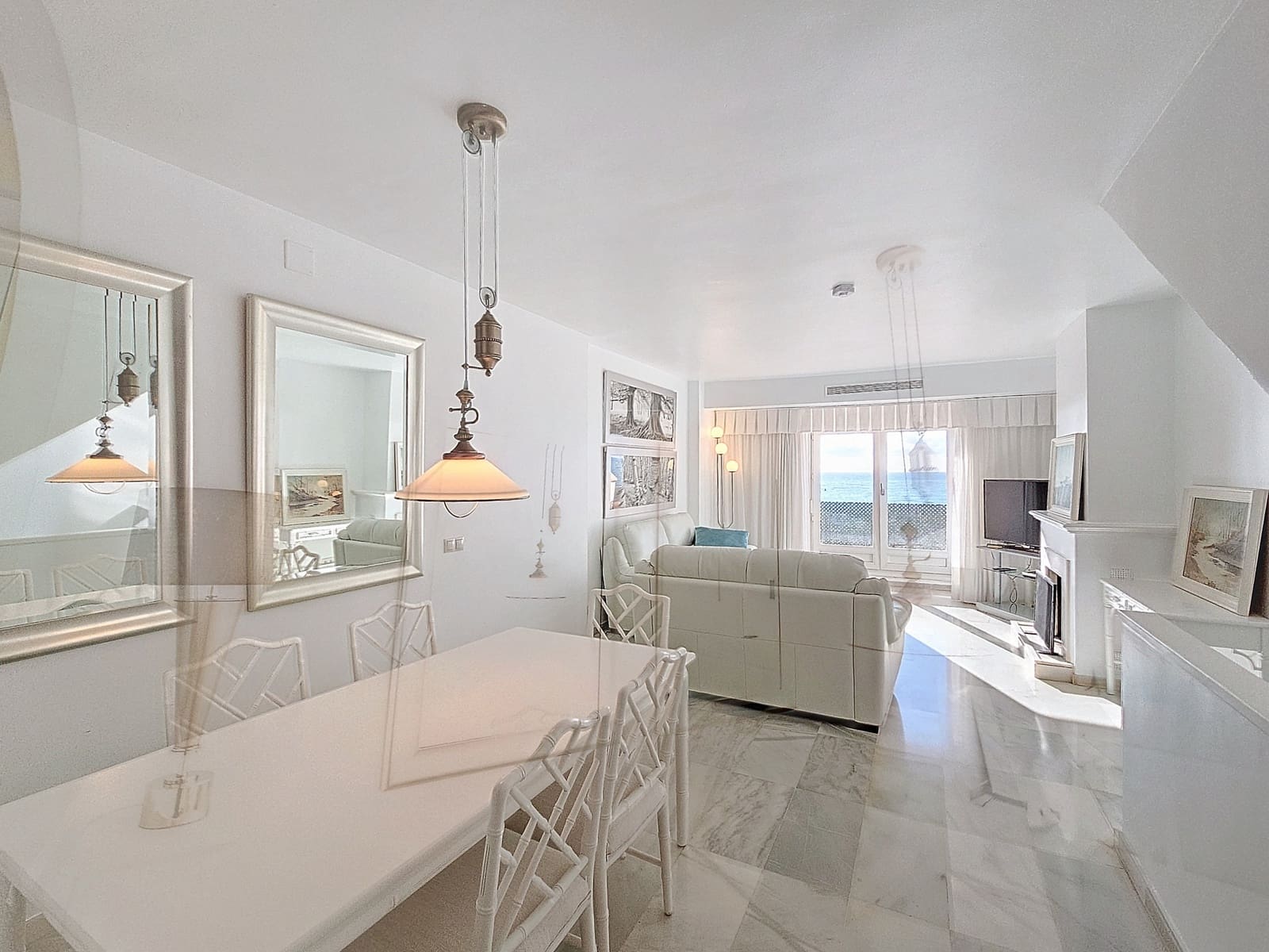 5 bedroom Townhouse for sale in Estepona with pool garage - € 895,000 (Ref: 8636997)