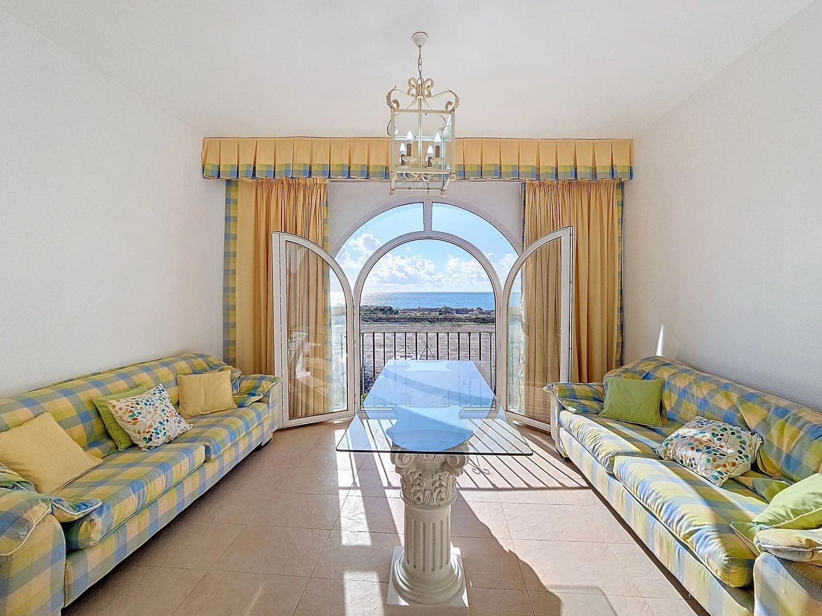 5 bedroom Townhouse for sale in Estepona with pool garage - € 895,000 (Ref: 8636997)