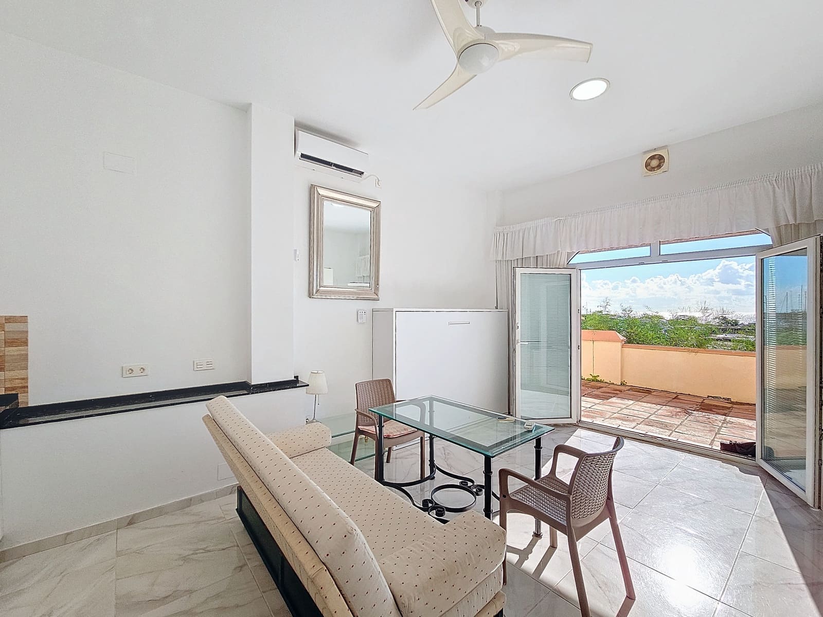 5 bedroom Townhouse for sale in Estepona with pool garage - € 895,000 (Ref: 8636997)