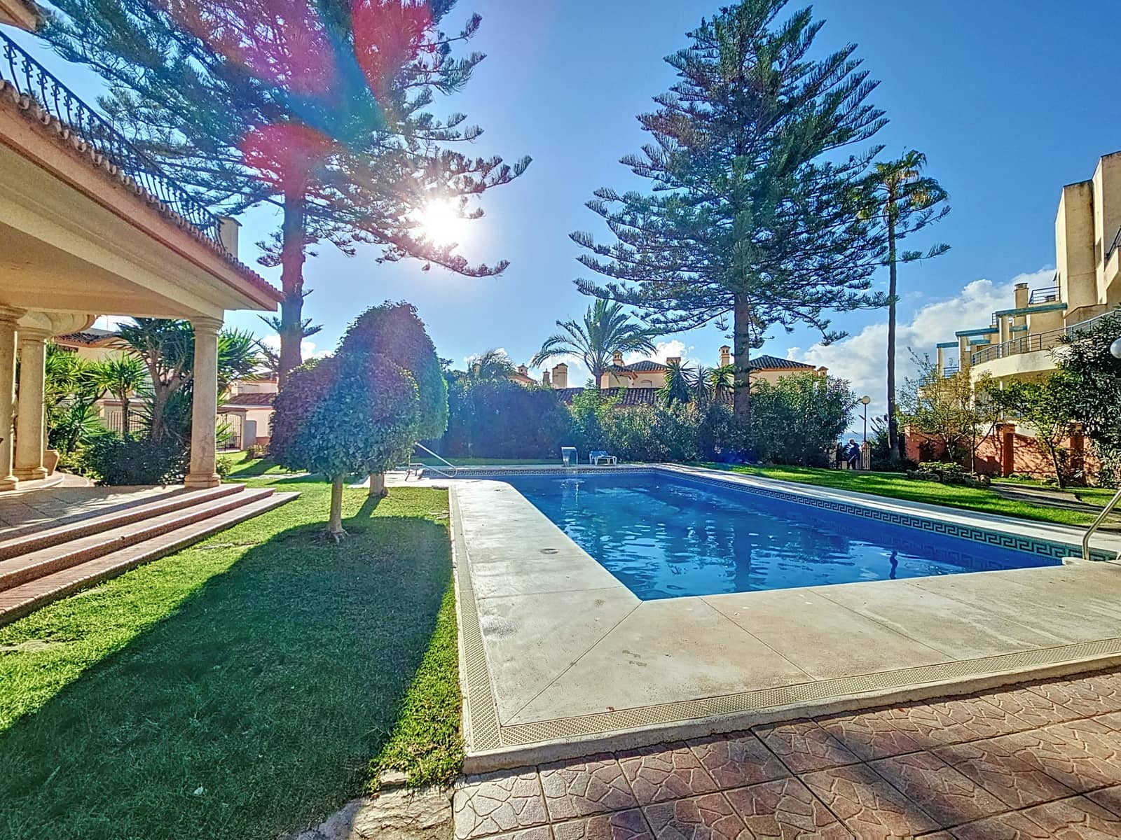 5 bedroom Townhouse for sale in Estepona with pool garage - € 895,000 (Ref: 8636997)