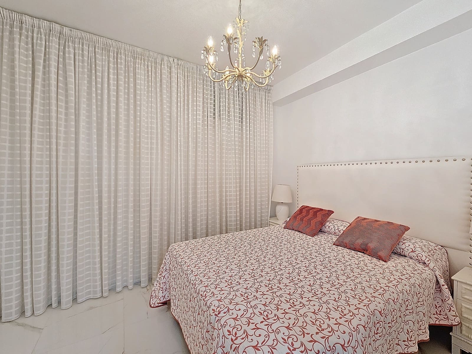 5 camera da letto Casa in vendita in Estepona con piscina garage - 895.000 € (Rif: 8636997)