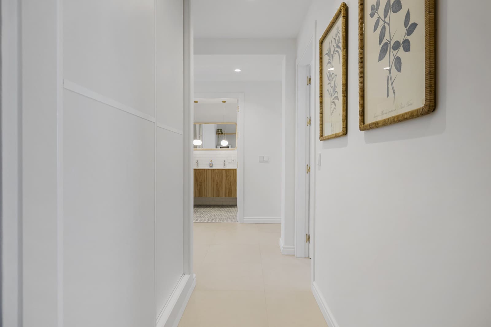 Ático de 2 habitaciones en Estepona en venta - 448.000 € (Ref: 8638438)