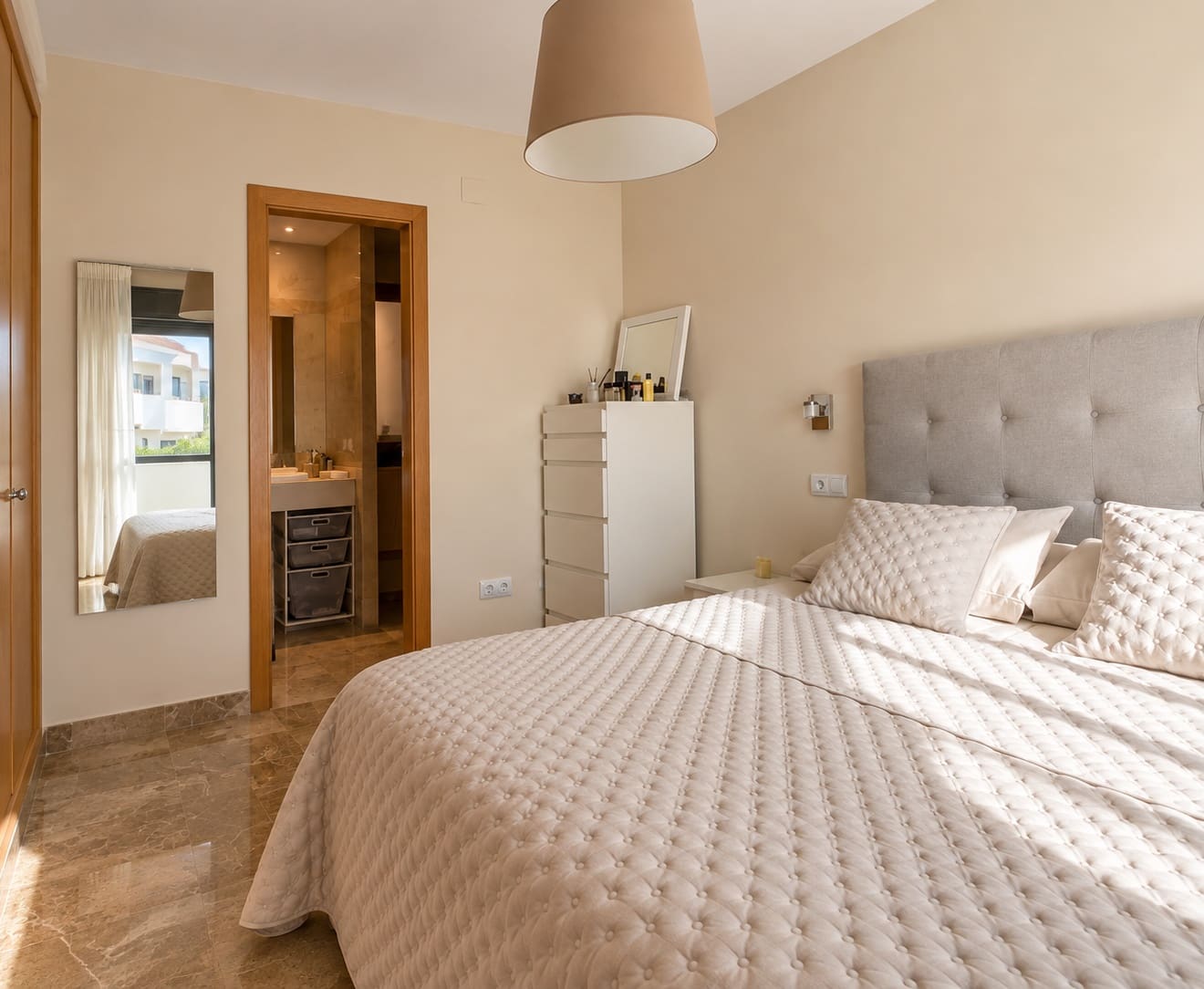 2 chambre Appartement à vendre à Estepona avec piscine garage - 387 000 € (Ref: 8652169)
